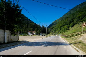 Trasee cu bicicleta MTB XC - Traseu MTB Masivul Piatra Craiului: Zarnesti - Cabana Gura Raului - Prapastiile Zarnestilor - spre Cabana Curmatura (varianta familie, copil de 1 an) de Andrei Vocurek