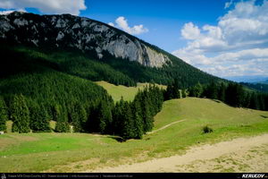 Trasee cu bicicleta MTB XC - Traseu MTB Masivul Piatra Craiului: Zarnesti - Cabana Gura Raului - Prapastiile Zarnestilor - spre Cabana Curmatura (varianta familie, copil de 1 an) de Andrei Vocurek