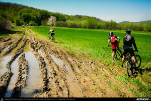 Trasee cu bicicleta MTB XC - Traseu MTB Topoloveni Bike Adventure - TBA Primavara 2015: Topoloveni - Botarcani - Crintesti - Glambocelu - Baila - Topoloveni (concurs MTB) de Andrei Vocurek