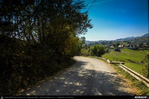 Trasee cu bicicleta MTB XC - Traseu MTB Zarnesti - Magura - Pestera - Moieciu - Bran - Predelut - Zarnesti (varianta familie, copil de 2 ani) de Andrei Vocurek