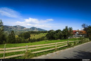 Trasee cu bicicleta MTB XC - Traseu MTB Zarnesti - Magura - Pestera - Moieciu - Bran - Predelut - Zarnesti (varianta familie, copil de 2 ani) de Andrei Vocurek