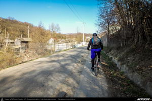 Trasee cu bicicleta MTB XC - Traseu MTB Pietrosita - Dealu Frumos - Runcu - Valea Runcului - Piatra - Badeni - Fieni (Muntii Leaota, Manastirea Runcu) de Andrei Vocurek