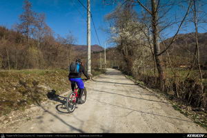 Trasee cu bicicleta MTB XC - Traseu MTB Pietrosita - Dealu Frumos - Runcu - Valea Runcului - Piatra - Badeni - Fieni (Muntii Leaota, Manastirea Runcu) de Andrei Vocurek