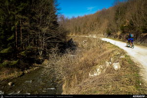 Trasee cu bicicleta MTB XC - Traseu MTB Pietrosita - Dealu Frumos - Runcu - Valea Runcului - Piatra - Badeni - Fieni (Muntii Leaota, Manastirea Runcu) de Andrei Vocurek