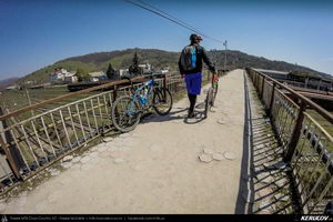 Trasee cu bicicleta MTB XC - Traseu MTB Pietrosita - Dealu Frumos - Runcu - Valea Runcului - Piatra - Badeni - Fieni (Muntii Leaota, Manastirea Runcu) de Andrei Vocurek