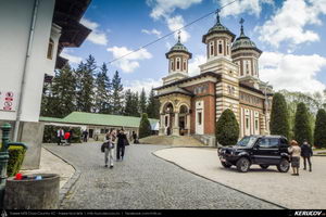 Trasee cu bicicleta MTB XC - Traseu MTB Muntii Bucegi: Sinaia - Cota 1400 - Stana Regala / Poiana Stanii - Sinaia (Schitul Sfanta Ana, Stancile Franz Joseph, Stanca Sfanta Ana, Castelul Peles) de Andrei Vocurek