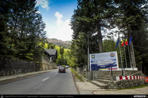 Trasee cu bicicleta MTB XC - Traseu MTB Muntii Bucegi: Sinaia - Cota 1400 - Stana Regala / Poiana Stanii - Sinaia (Schitul Sfanta Ana, Stancile Franz Joseph, Stanca Sfanta Ana, Castelul Peles) de Andrei Vocurek