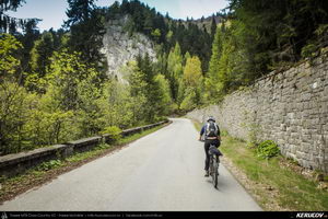 Trasee cu bicicleta MTB XC - Traseu MTB Muntii Bucegi: Sinaia - Cota 1400 - Stana Regala / Poiana Stanii - Sinaia (Schitul Sfanta Ana, Stancile Franz Joseph, Stanca Sfanta Ana, Castelul Peles) de Andrei Vocurek