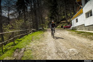 Trasee cu bicicleta MTB XC - Traseu MTB Muntii Bucegi: Sinaia - Cota 1400 - Stana Regala / Poiana Stanii - Sinaia (Schitul Sfanta Ana, Stancile Franz Joseph, Stanca Sfanta Ana, Castelul Peles) de Andrei Vocurek