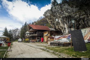 Trasee cu bicicleta MTB XC - Traseu MTB Muntii Bucegi: Sinaia - Cota 1400 - Stana Regala / Poiana Stanii - Sinaia (Schitul Sfanta Ana, Stancile Franz Joseph, Stanca Sfanta Ana, Castelul Peles) de Andrei Vocurek