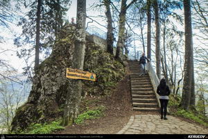 Trasee cu bicicleta MTB XC - Traseu MTB Muntii Bucegi: Sinaia - Cota 1400 - Stana Regala / Poiana Stanii - Sinaia (Schitul Sfanta Ana, Stancile Franz Joseph, Stanca Sfanta Ana, Castelul Peles) de Andrei Vocurek