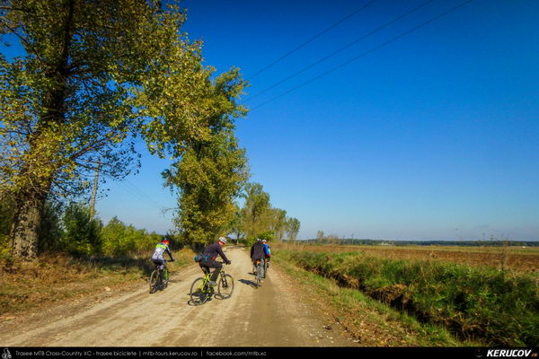 Traseu SSP Bucuresti - Chitila - Joita - Brezoaele - Racari - Sabiesti - Ciocanesti - Buftea - Mogosoaia - KERUCOV .ro © 2007 - 2025 || #traseecubicicleta #mtb #ssp