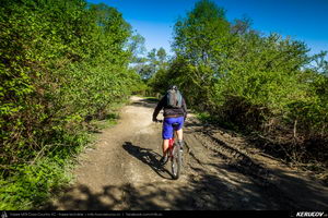 Trasee cu bicicleta MTB XC - Traseu MTB Pitesti - Argeselu - Jupanesti - Retevoiesti - Domnesti - Corbi - Jgheaburi - Pitesti (Biserica de lemn din Jupanesti, Manastirea Corbii de Piatra, Cula Druganescu, Vila Micescu) de Andrei Vocurek