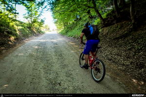 Trasee cu bicicleta MTB XC - Traseu MTB Pitesti - Argeselu - Jupanesti - Retevoiesti - Domnesti - Corbi - Jgheaburi - Pitesti (Biserica de lemn din Jupanesti, Manastirea Corbii de Piatra, Cula Druganescu, Vila Micescu) de Andrei Vocurek