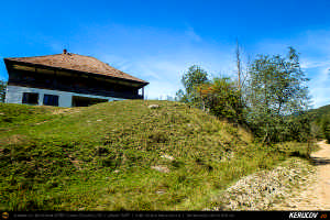 Trasee cu bicicleta MTB XC - Traseu MTB Muntii Siriu: Nehoiasu - Lunca Jaristei - Lacul Vulturilor - Nehoiu - Valea Lupului - Patarlagele - Gura Bascei de Andrei Vocurek