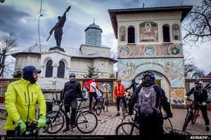 Trasee cu bicicleta MTB XC - Traseu SSP Bucuresti - Valea Dragului - Herasti - Dobreni - Copaceni - Adunatii-Copaceni - Bucuresti (Casa de piatra din Herasti - conacul Udriste Nasturel) de Andrei Vocurek