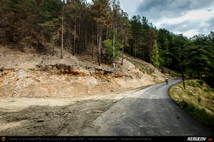 Trasee cu bicicleta MTB XC - Traseu MTB Poienile - Patarlagele - Colti - Ulmet - Bozioru - Muscelu-Caramanesti - Valea Sibiciului - Poienile: Babele de la Ulmet / trovanti de Andrei Vocurek
