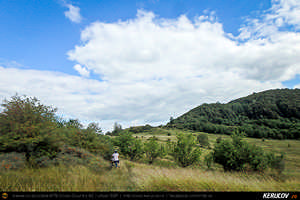 Trasee cu bicicleta MTB XC - Traseu MTB Poienile - Patarlagele - Colti - Ulmet - Bozioru - Muscelu-Caramanesti - Valea Sibiciului - Poienile: Babele de la Ulmet / trovanti de Andrei Vocurek