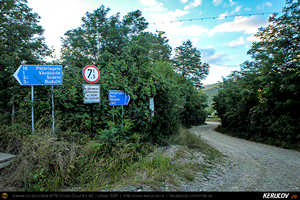 Trasee cu bicicleta MTB XC - Traseu MTB Poienile - Patarlagele - Colti - Ulmet - Bozioru - Muscelu-Caramanesti - Valea Sibiciului - Poienile: Babele de la Ulmet / trovanti de Andrei Vocurek