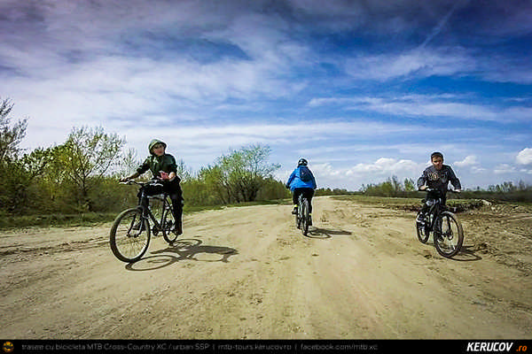 Traseu SSP Bucuresti - Alunisu - 1 Decembrie - Darasti-Vlasca - Pruni - Dumitrana - Magurele - Bucuresti - KERUCOV .ro © 2007 - 2025 || #traseecubicicleta #mtb #ssp