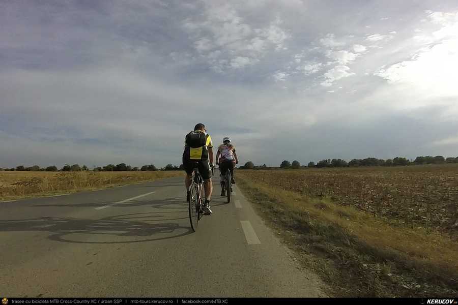 Traseu SSP Bucuresti - Chitila - Mogosoaia - Corbeanca - Snagov - Moara Vlasiei - Balotesti - Tunari - Bucuresti - KERUCOV .ro © 2007 - 2025 || #traseecubicicleta #mtb #ssp